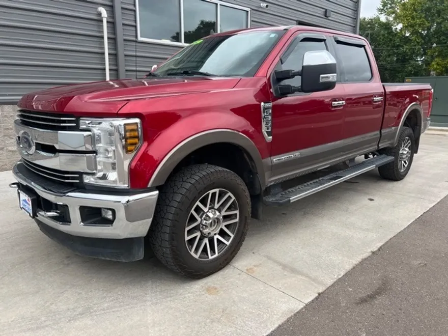 2019 Ford F-350 Lariat photo 1