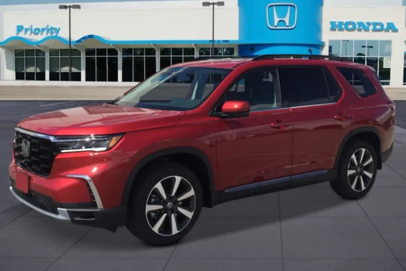 2025 Honda Pilot Touring photo 1