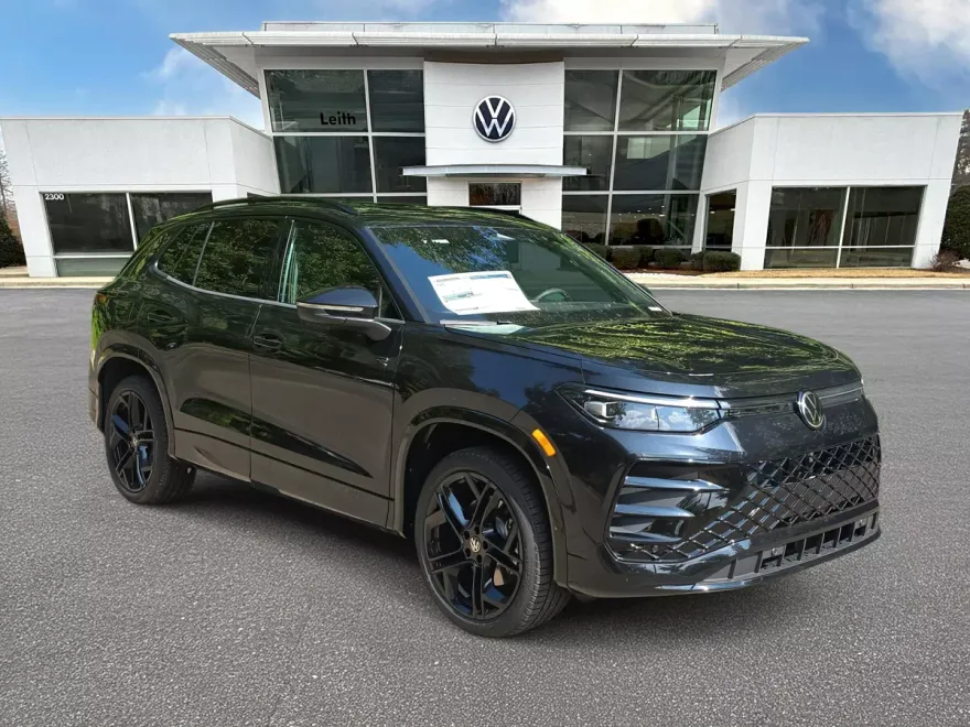 2025 Volkswagen Tiguan SE R-Line Black photo 1