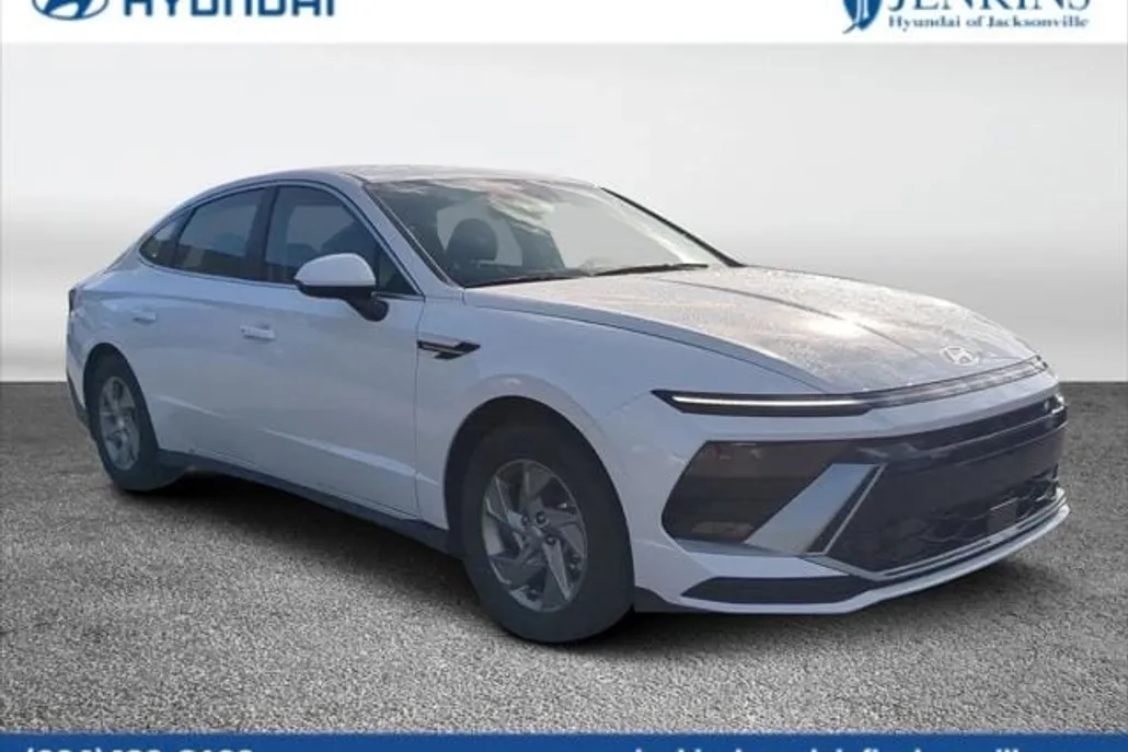 2025 Hyundai Sonata SE photo 1