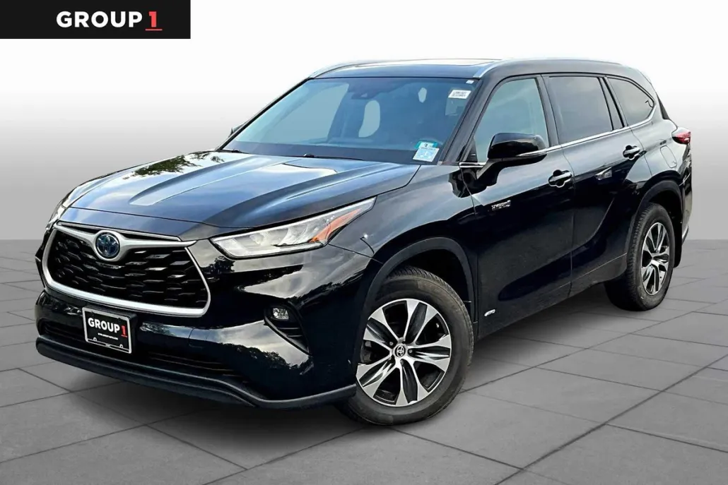 2020 Toyota Highlander Hybrid XLE photo 1