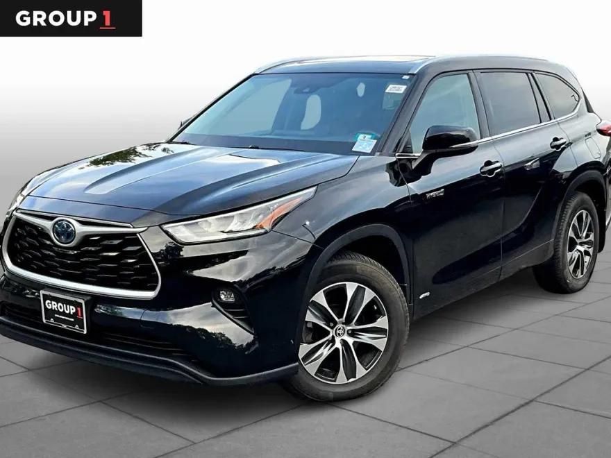 2020 Toyota Highlander Hybrid XLE photo 1