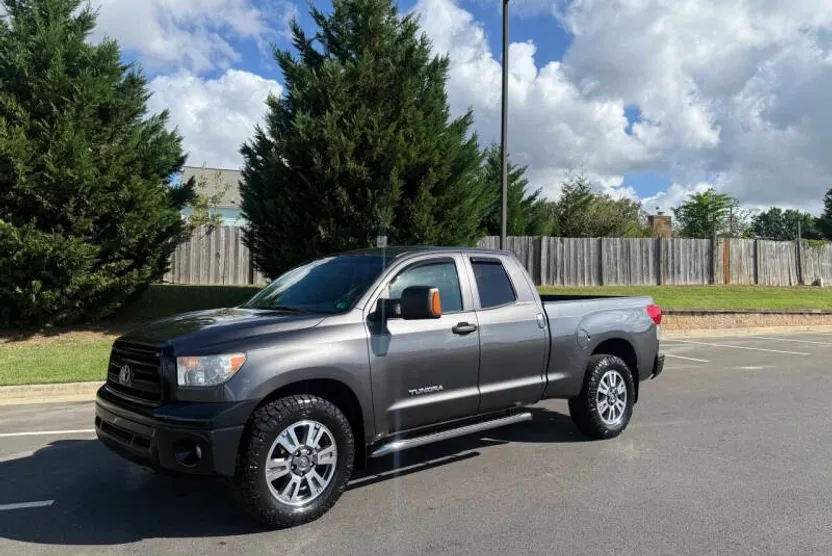 2013 Toyota Tundra SR5 photo 1