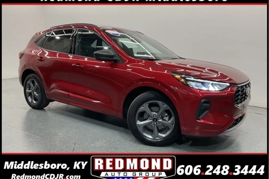 2024 Ford Escape ST-Line photo 1