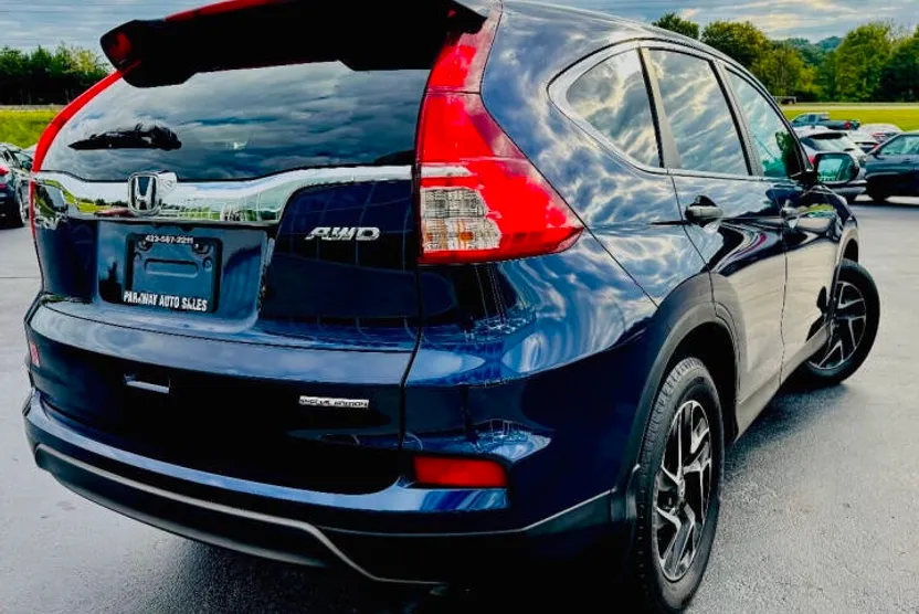 2016 Honda CR-V SE photo 1