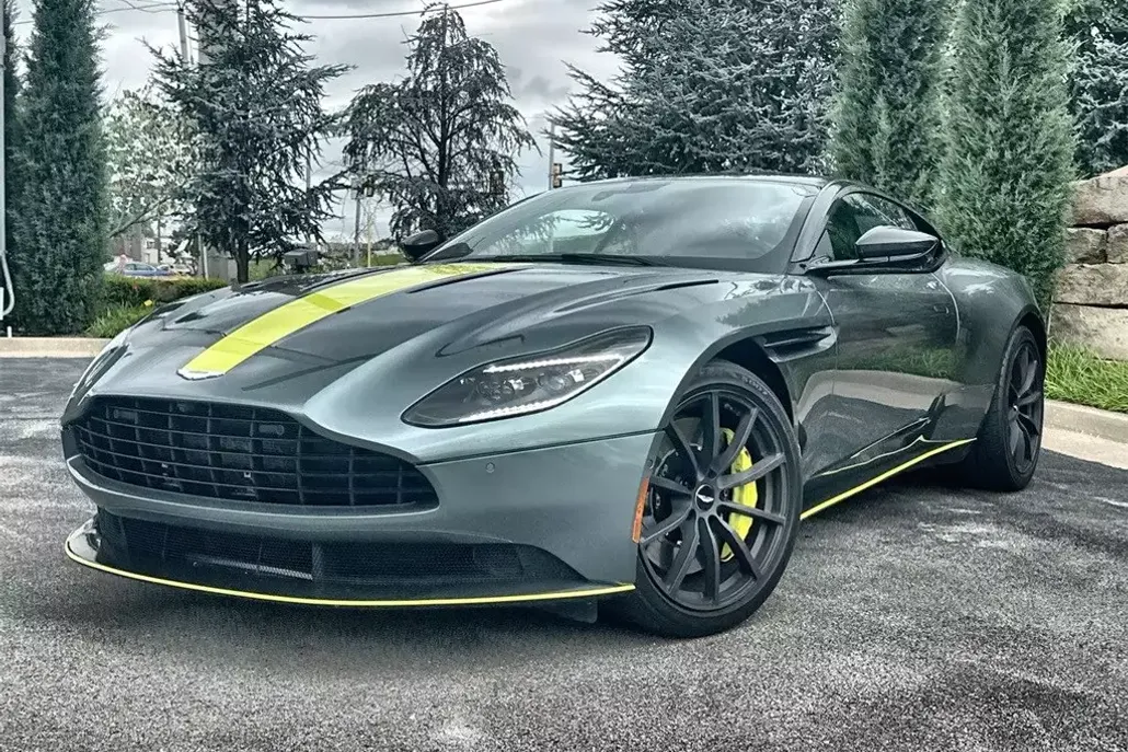 2019 Aston Martin DB11 AMR photo 1