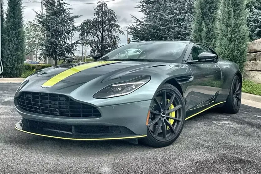 2019 Aston Martin DB11 AMR photo 1