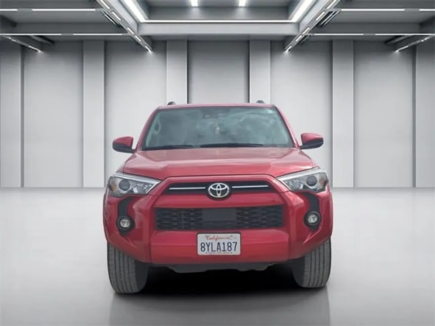 2022 Toyota 4Runner SR5 photo 1