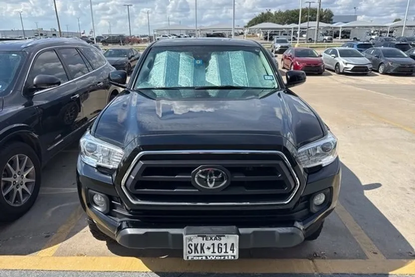 2023 Toyota Tacoma SR5 V6 photo 1