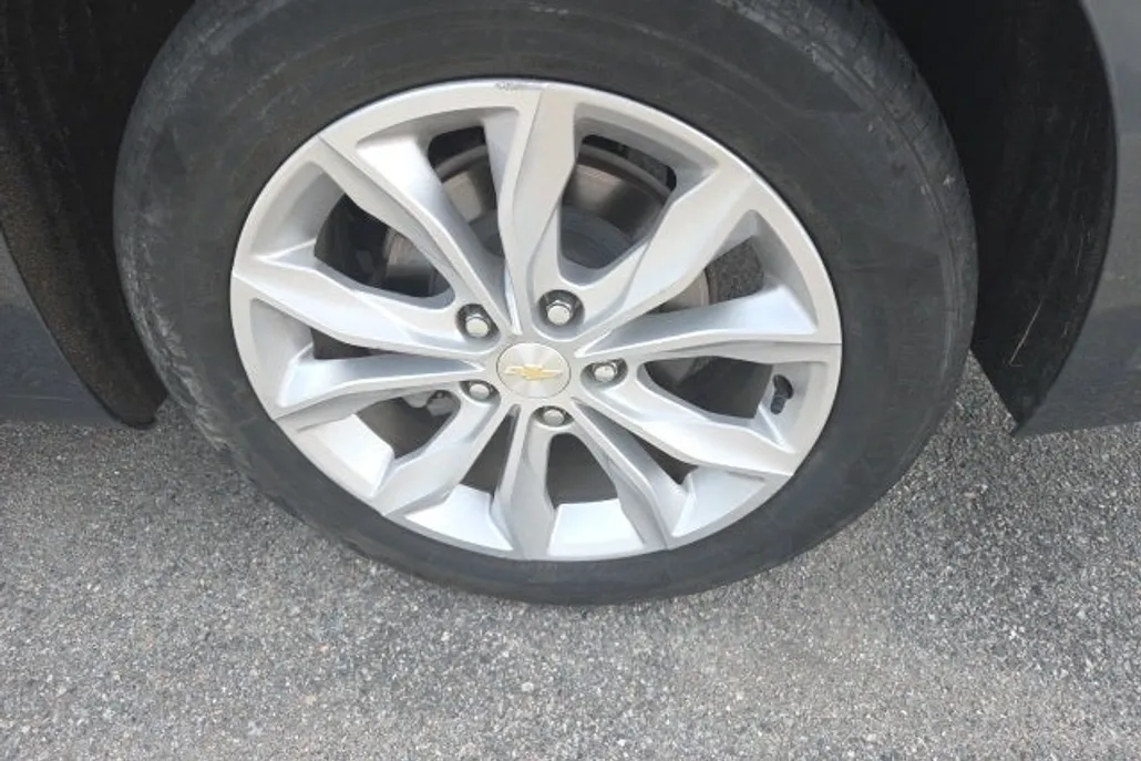 2019 Chevrolet Malibu 1LT photo 1