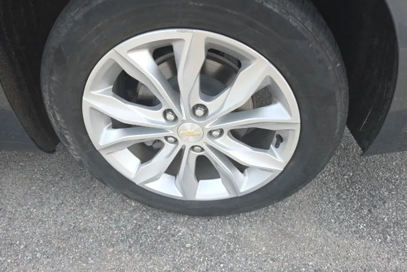 2019 Chevrolet Malibu 1LT photo 1