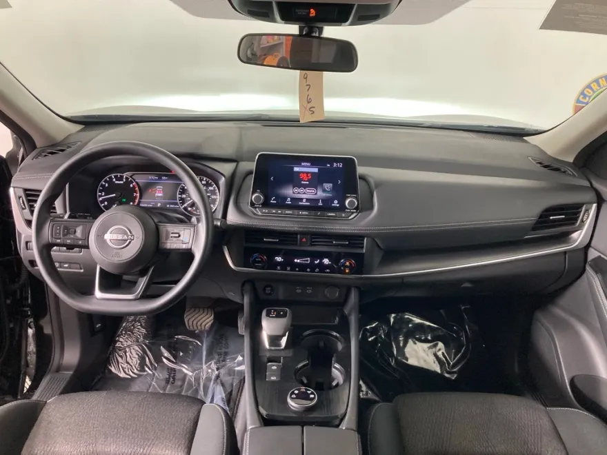 2024 Nissan Rogue SV photo 1