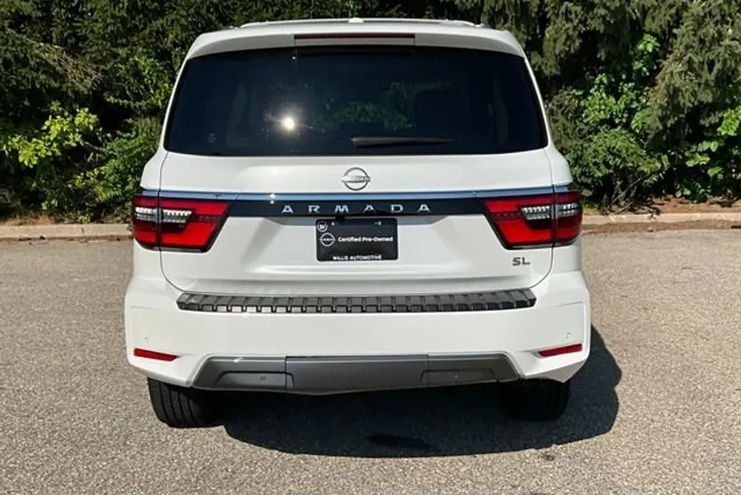 2024 Nissan Armada SL photo 1