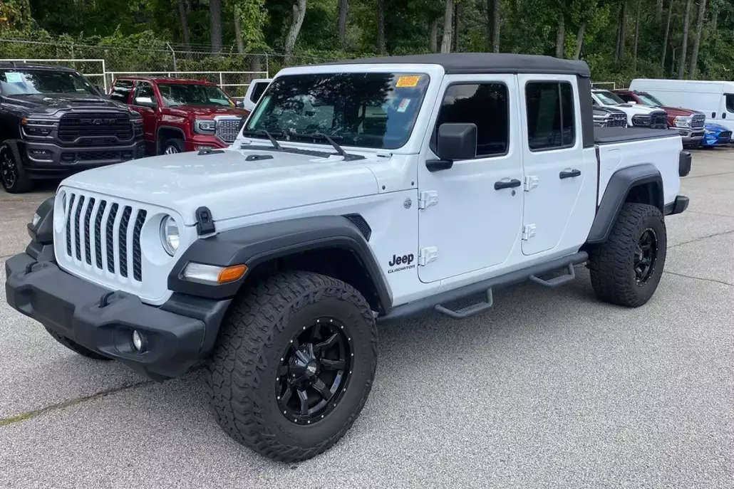 2021 Jeep Gladiator Sport photo 1