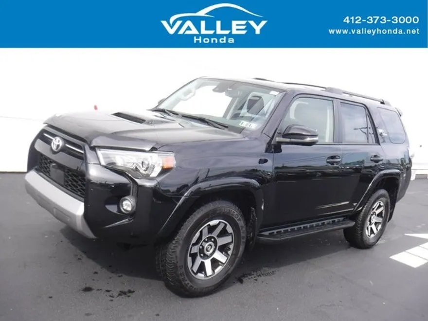 2023 Toyota 4Runner TRD Off-Road Premium photo 1