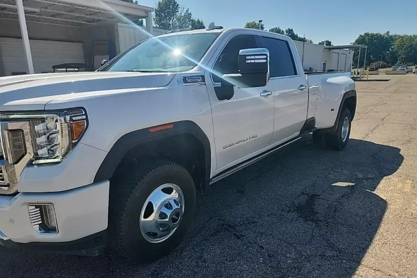 2023 Gmc Sierra HD Denali photo 1