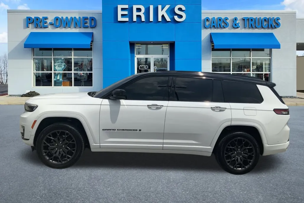2023 Jeep Grand Cherokee L Summit photo 1