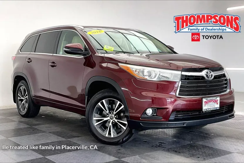 2016 Toyota Highlander XLE photo 1