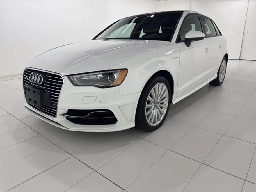 2016 Audi A3 E-tron Premium photo 1