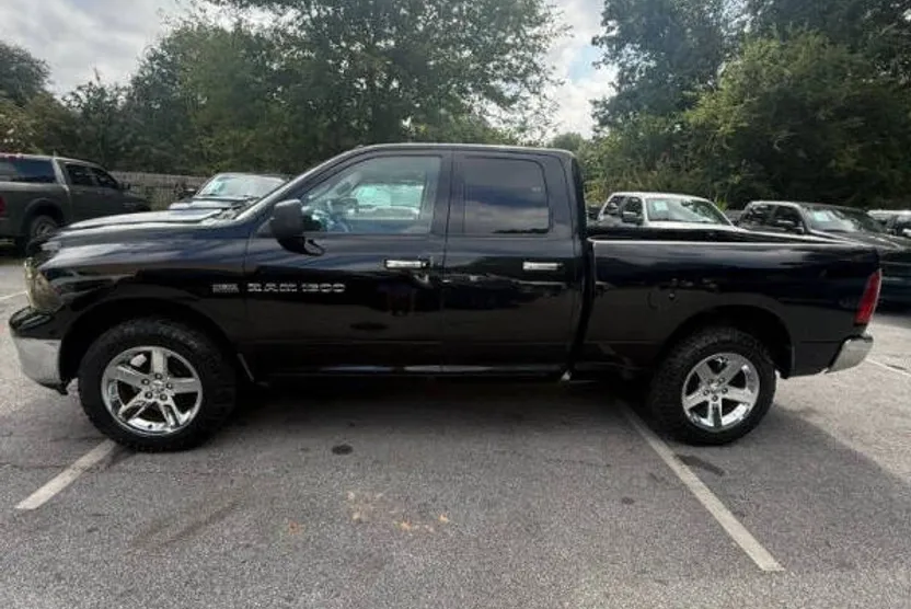 2012 Ram 1500 SLT photo 1
