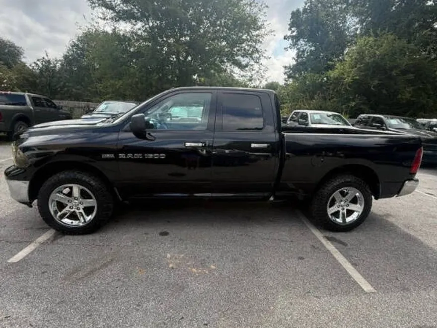 2012 Ram 1500 SLT photo 1