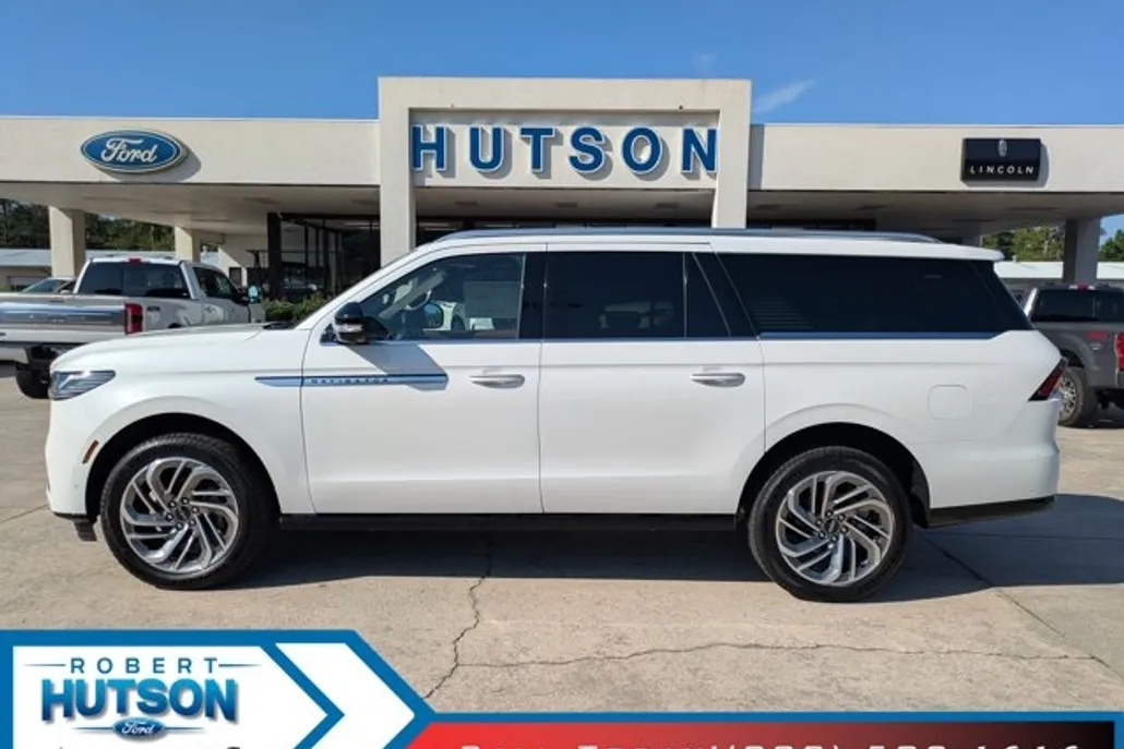 2025 Lincoln Navigator L Reserve photo 1