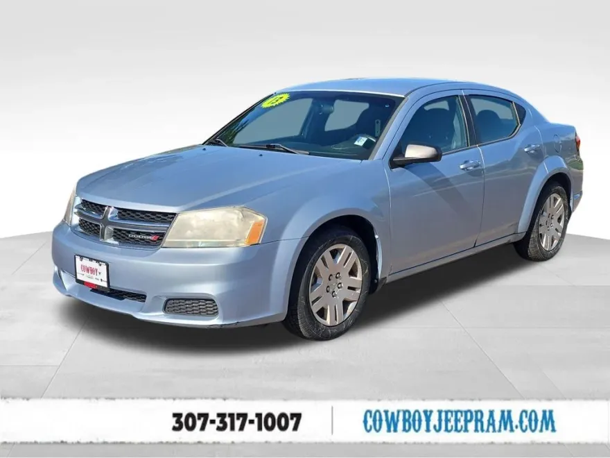 2013 Dodge Avenger SE photo 1