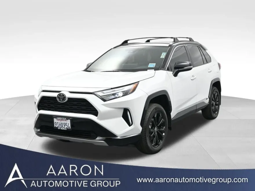 2025 Toyota RAV4 Hybrid XSE photo 1