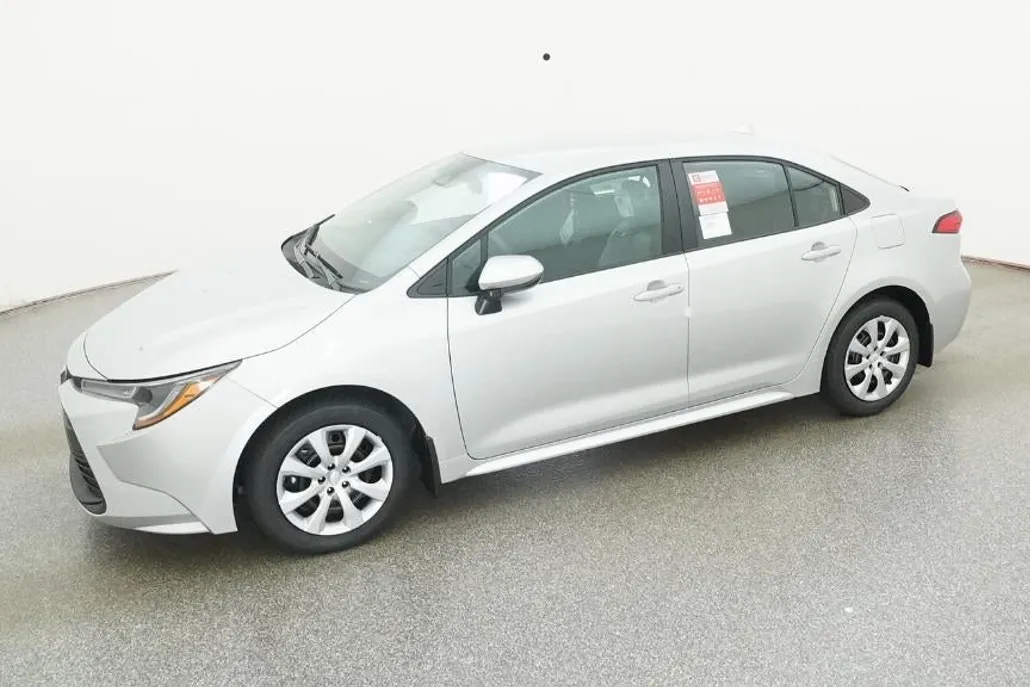 2026 Toyota Corolla LE photo 1