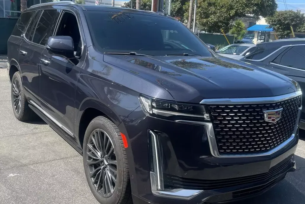 2022 Cadillac Escalade Premium Luxury photo 1