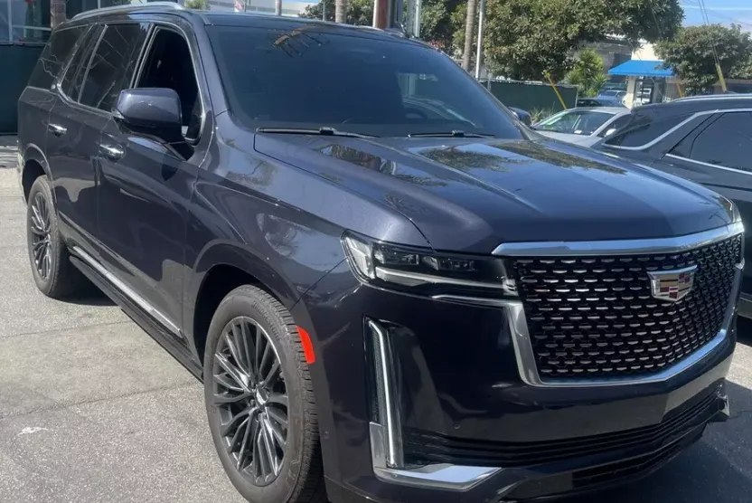 2022 Cadillac Escalade Premium Luxury photo 1