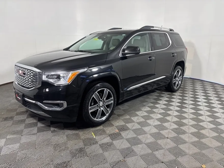 2017 Gmc Acadia Denali photo 1