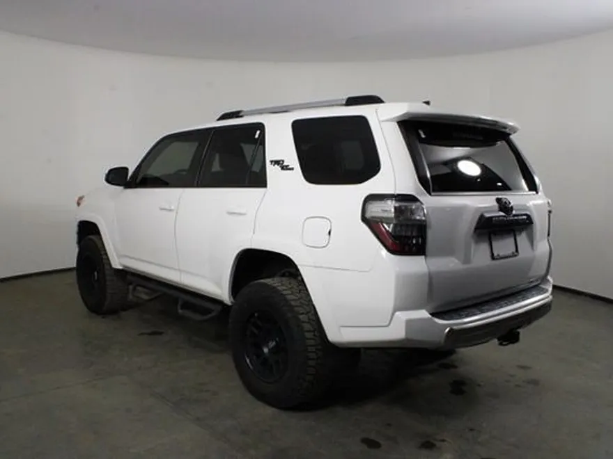 2018 Toyota 4Runner TRD photo 1