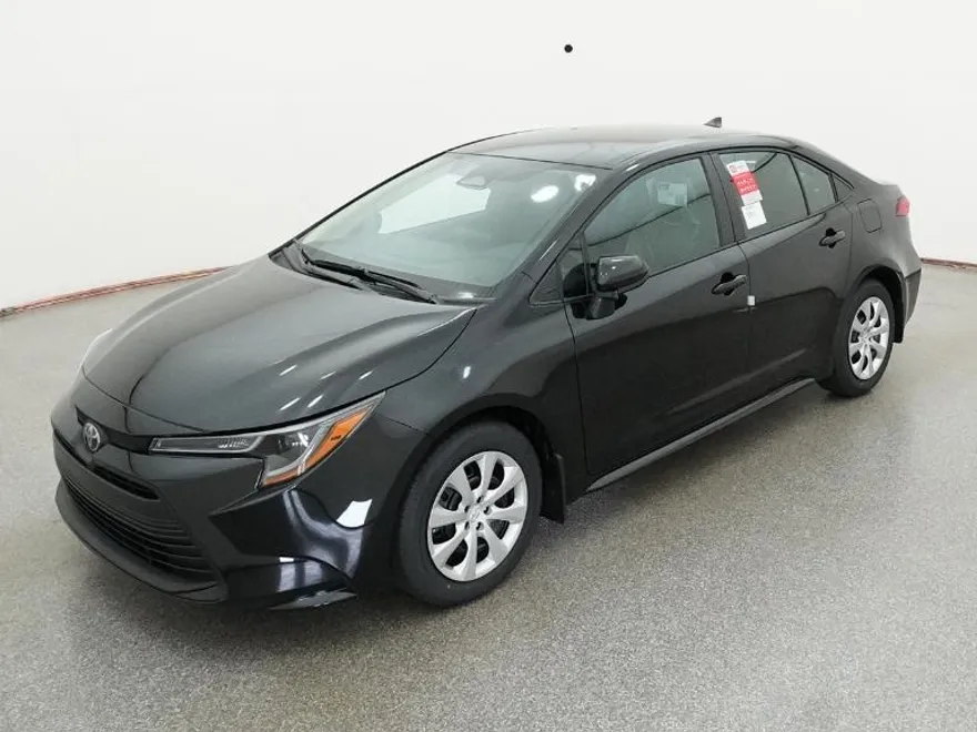 2026 Toyota Corolla LE photo 1