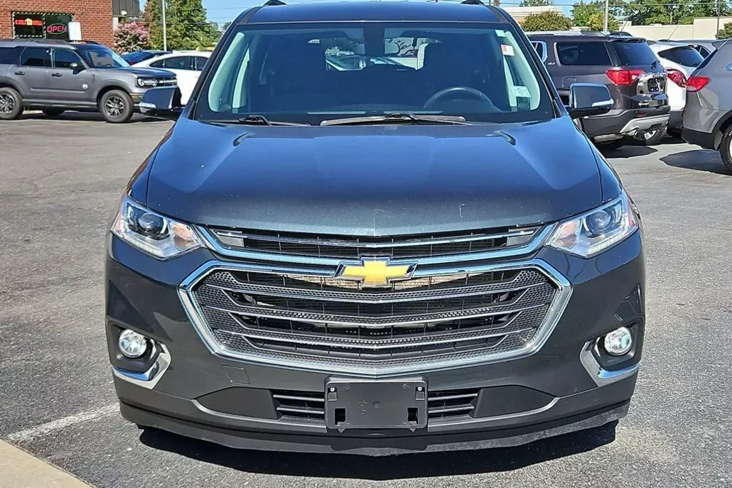 2020 Chevrolet Traverse 1LT photo 1
