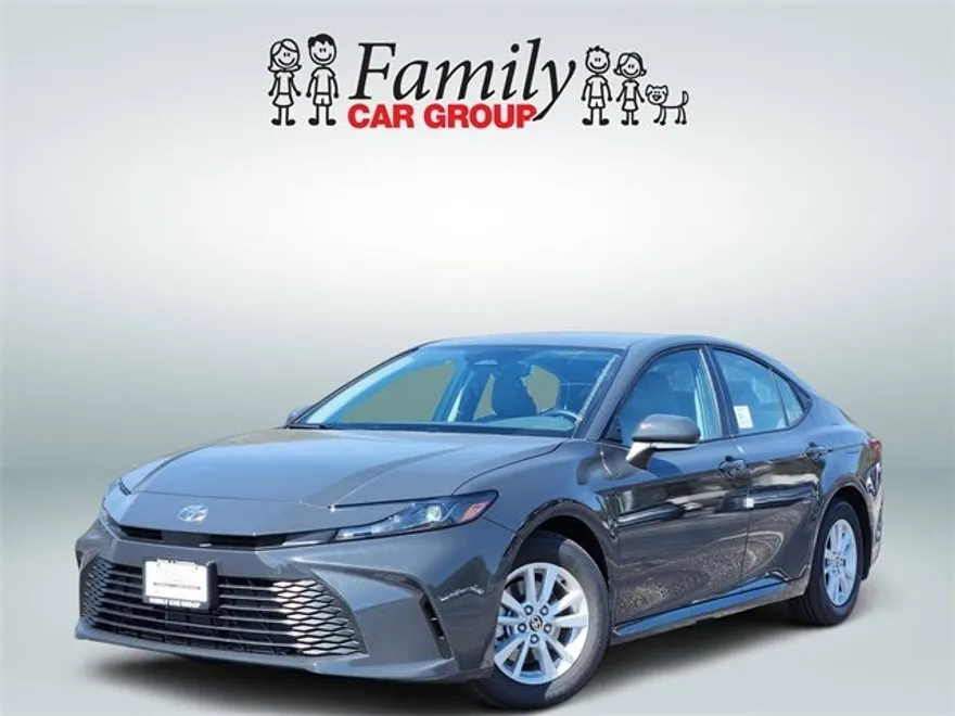 2026 Toyota Camry LE photo 1