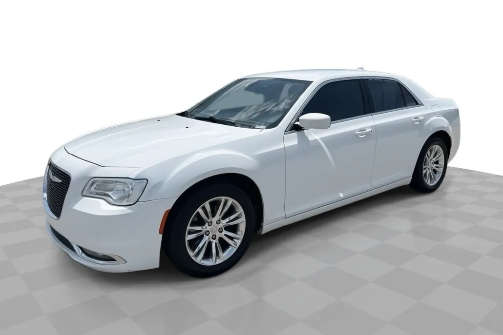 2017 Chrysler 300 Limited photo 1