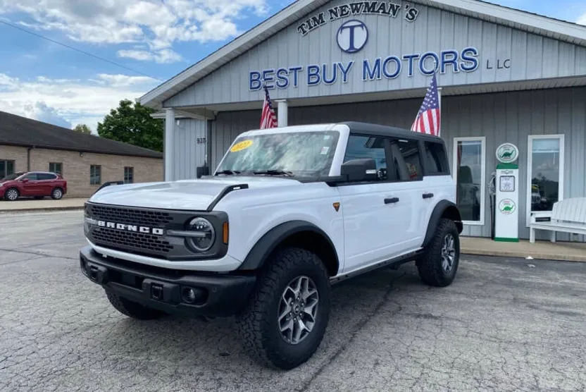 2022 Ford Bronco Badlands photo 1