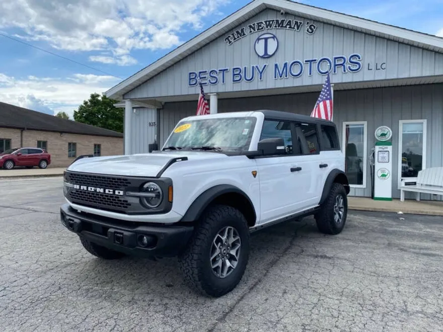 2022 Ford Bronco Badlands photo 1