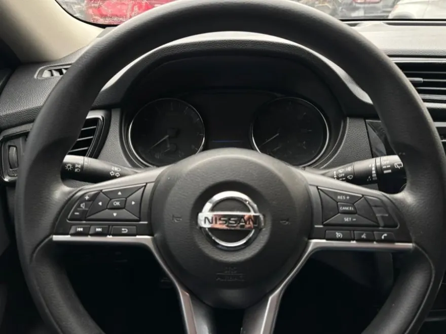 2018 Nissan Rogue S photo 12