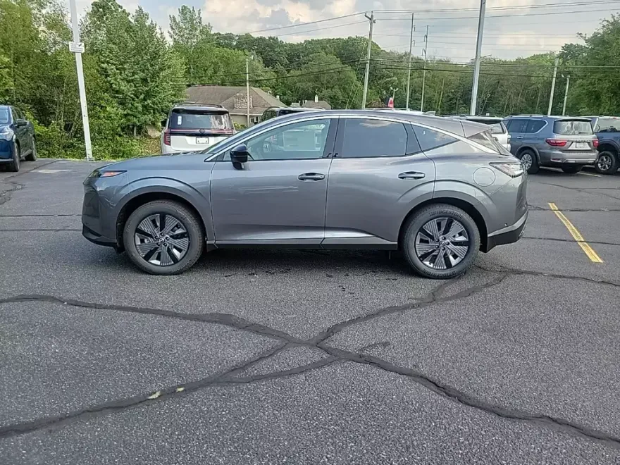 2025 Nissan Murano SL photo 1