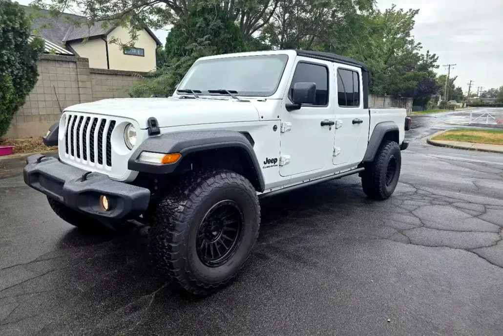 2020 Jeep Gladiator Sport S photo 1