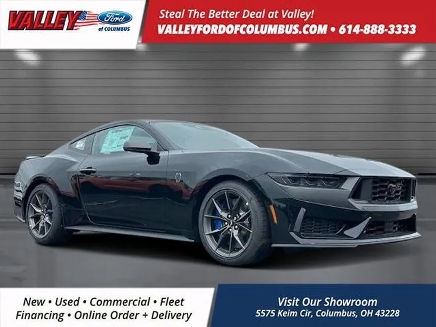 2025 Ford Mustang Dark Horse Premium photo 1