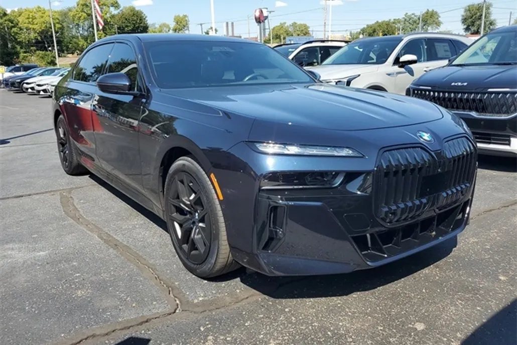 2023 Bmw 760i xDrive photo 1