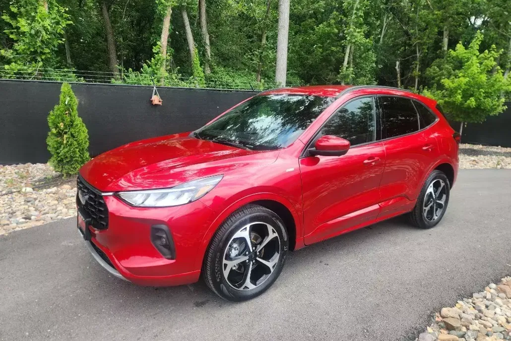 2023 Ford Escape ST-Line Select photo 1