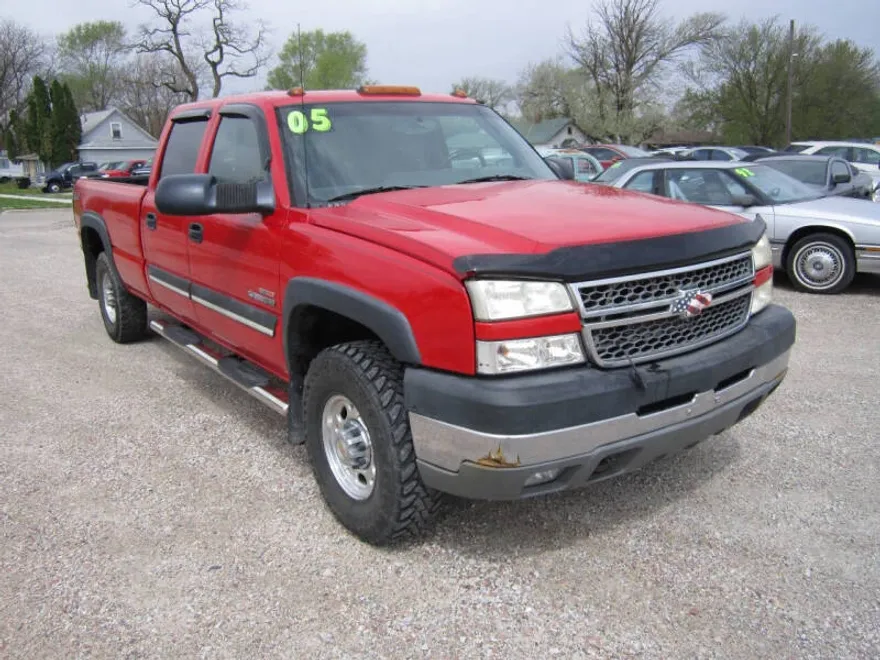 2005 Chevrolet Silverado 2500HD LS photo 1