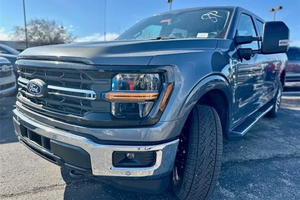 2025 Ford F-150 XLT photo 1