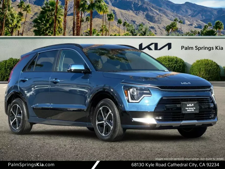 2025 Kia Niro SX photo 1