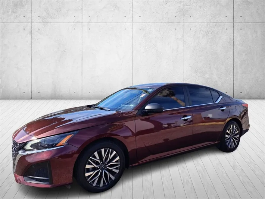2024 Nissan Altima 2.5 SV photo 1