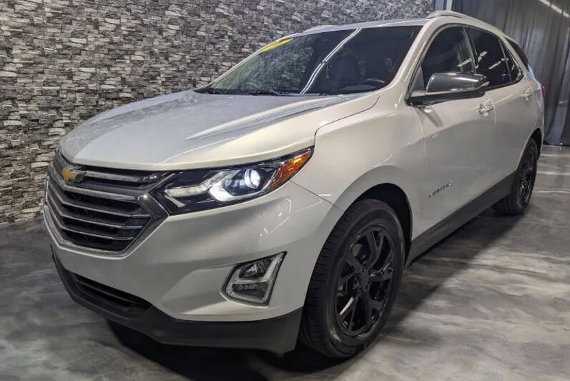 2021 Chevrolet Equinox Premier photo 1